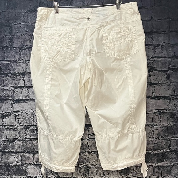 Point Zero Shorts - Picture 2 of 4